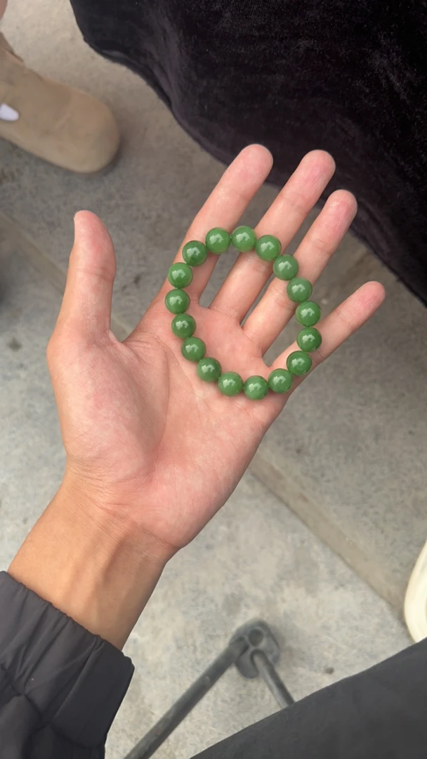 和田玉碧玉粉绿绿手串