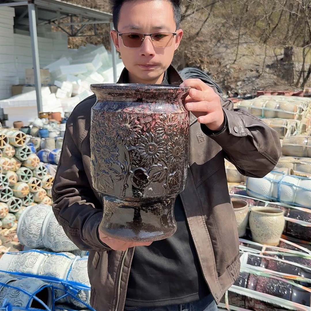 紫砂花盆口21高31（一个太阳花红色