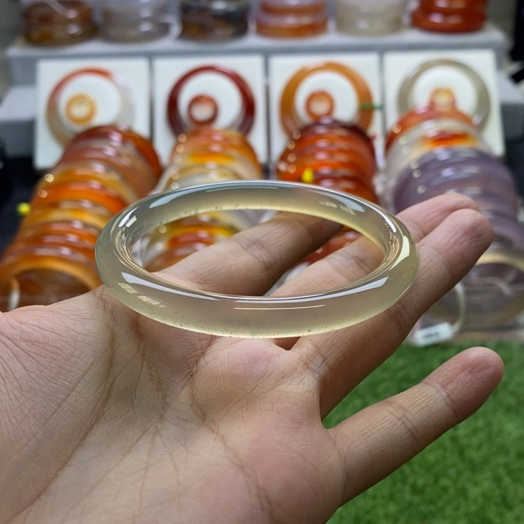 手镯玛瑙/玉髓未镶嵌