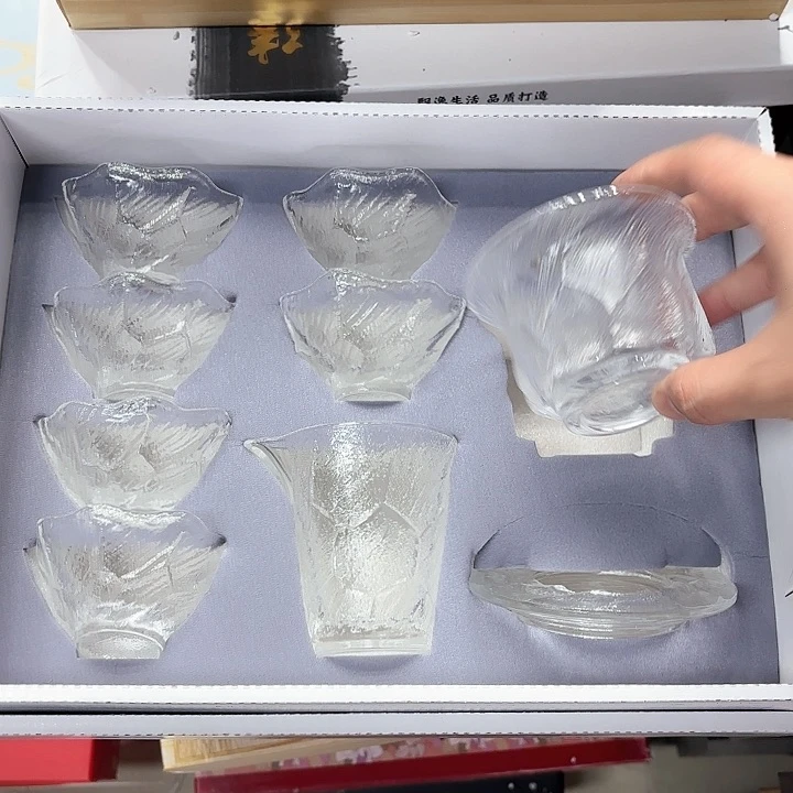 孤品茶具套装等。