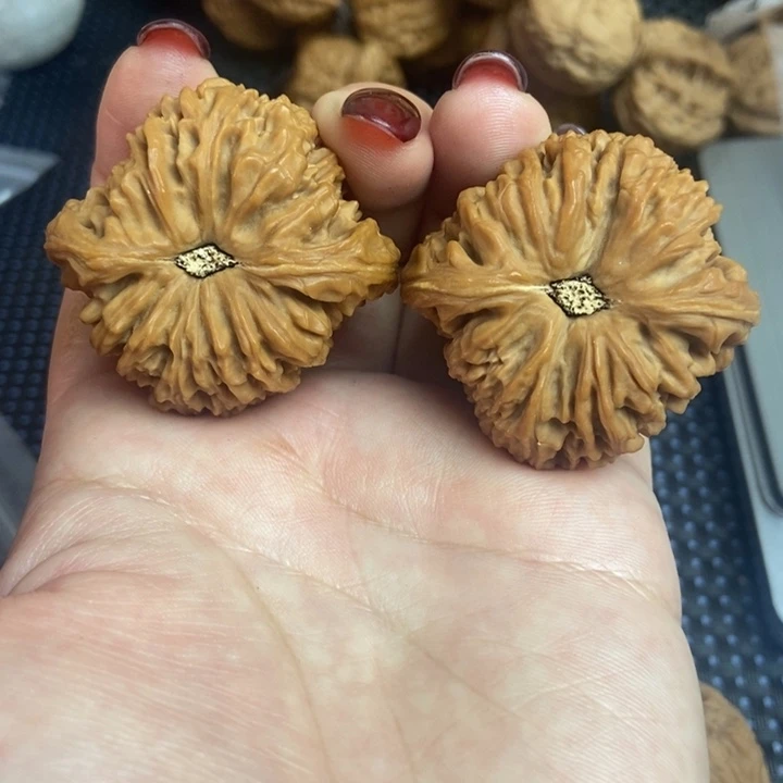 猴头核桃吊坠郑****销41寿桃