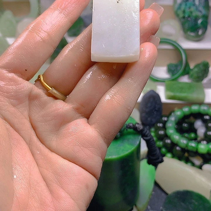 和田玉未镶嵌珠宝半成品