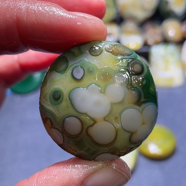 玛瑙/玉髓未镶嵌珠宝奇石