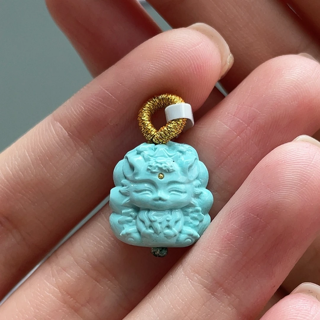 绿松石未镶嵌颈饰