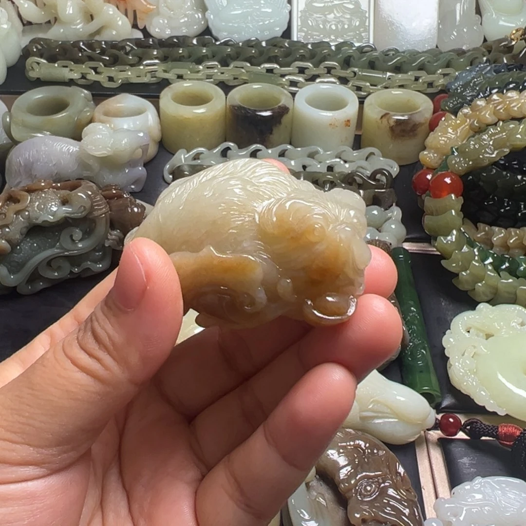 和田玉（糖玉）未镶嵌颈饰