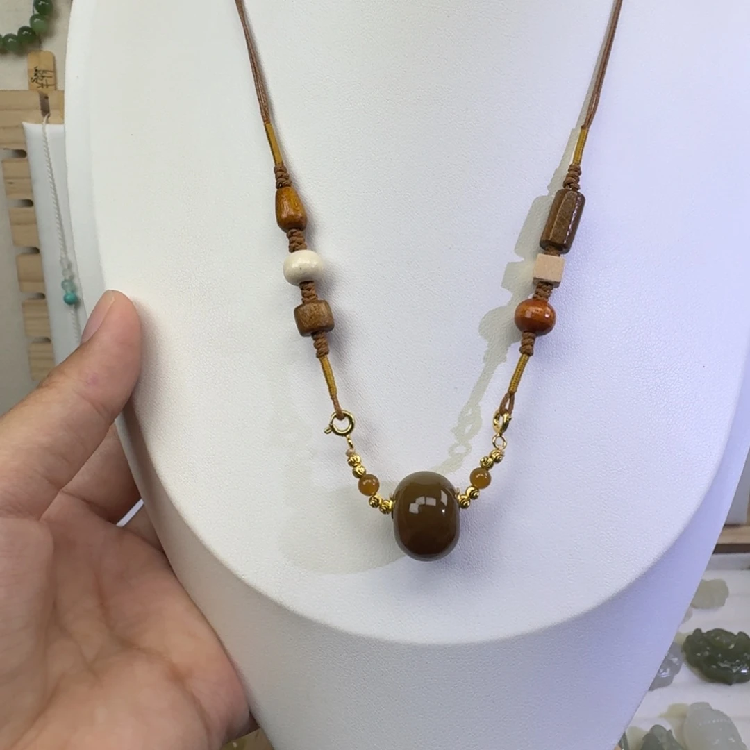 和田玉（糖玉）未镶嵌颈饰