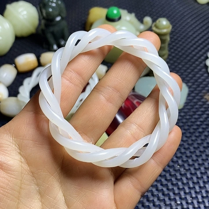 吊坠白玉菩提支持七天无理由