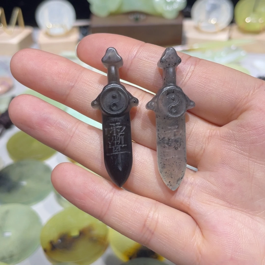 岫玉未镶嵌颈饰颈饰16