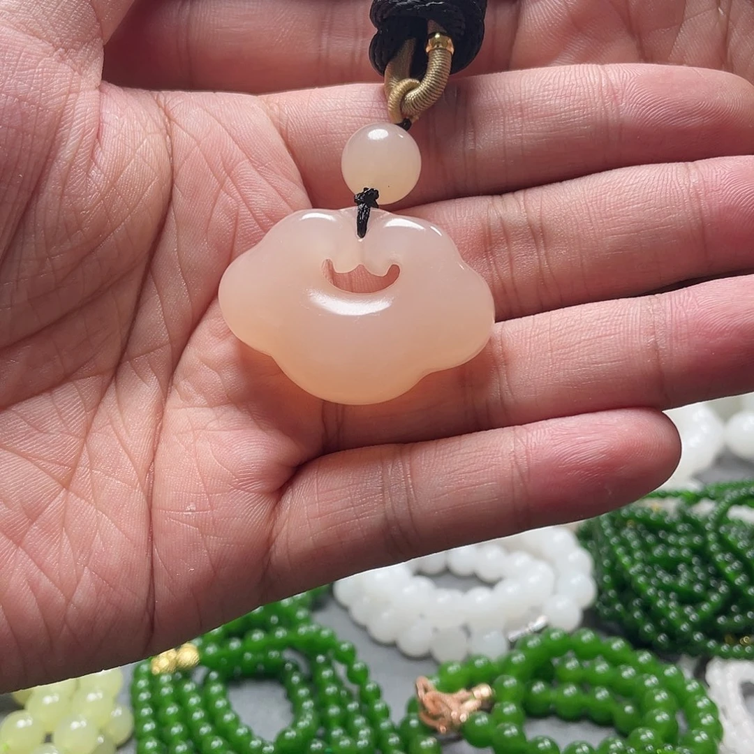 天然青海藕粉色祥云锁质地细腻高端大气奢华