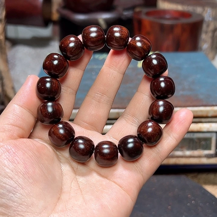 檀香紫檀（小叶紫檀）红**己