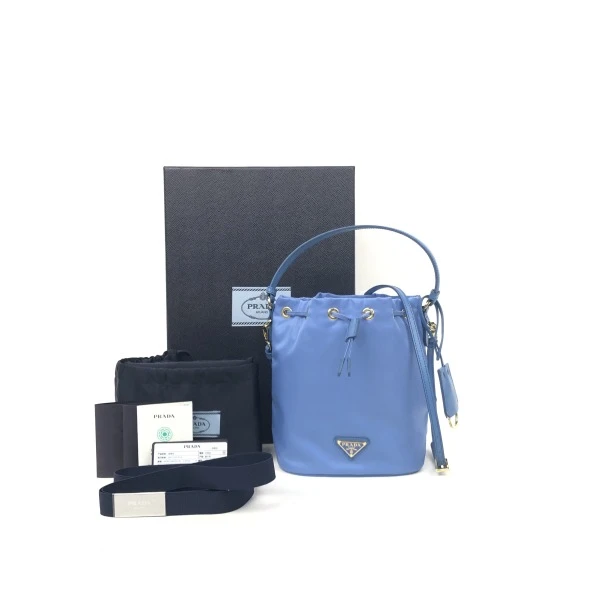 95新/普拉达/妃鱼/单肩包/市场价18500/250223LT0032