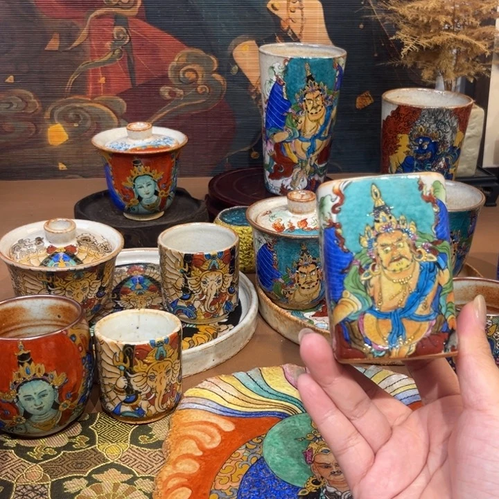 手工手绘黄财财茶杯