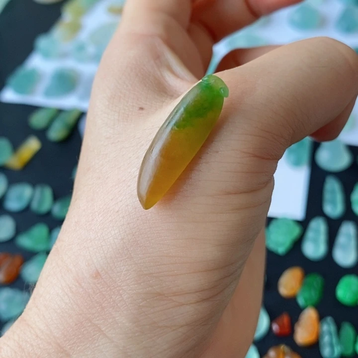 定制翡翠未镶嵌瓜