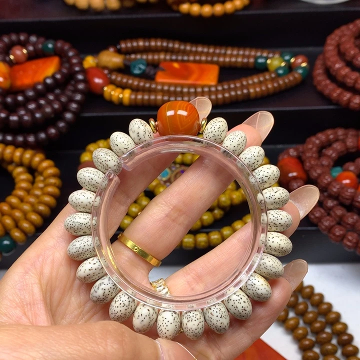 星月菩提吊坠菩提