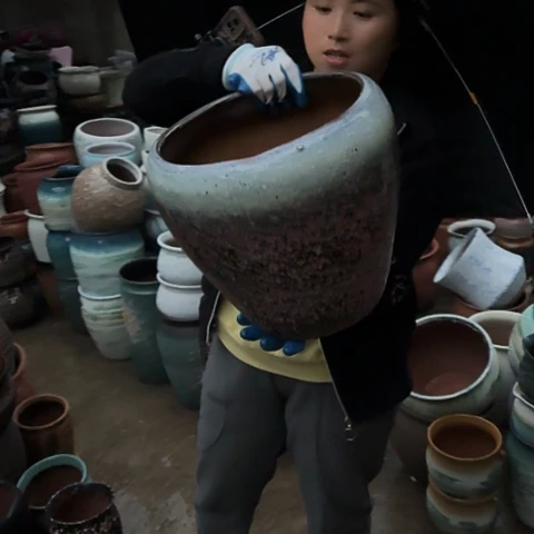 口28高31瑕疵一个盆子。