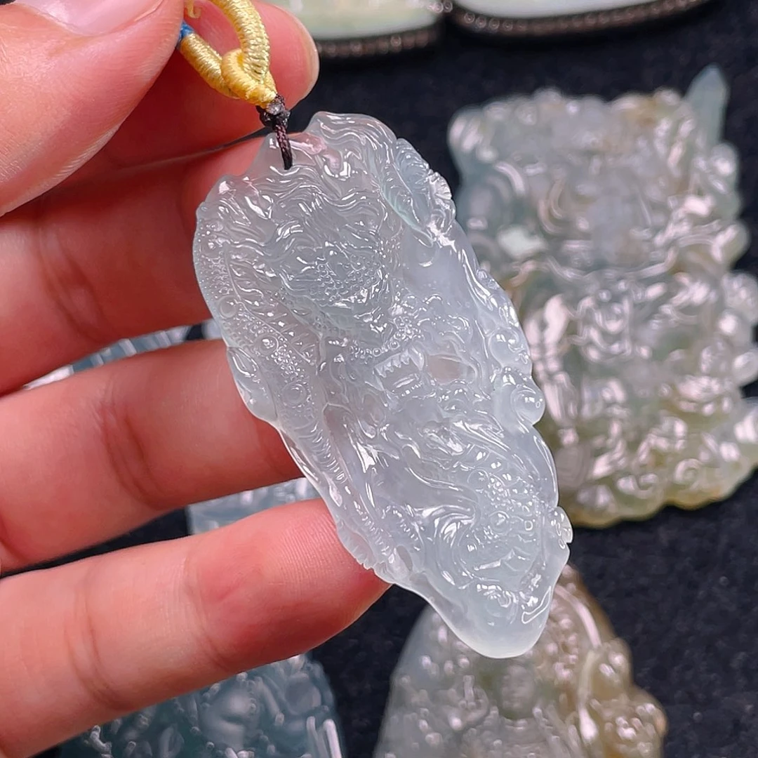 颈饰未镶嵌翡翠6，