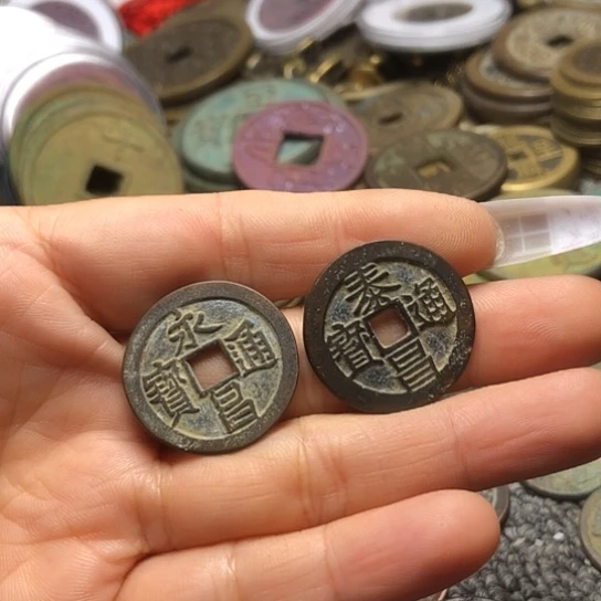 文***q铜现代仿制工艺品