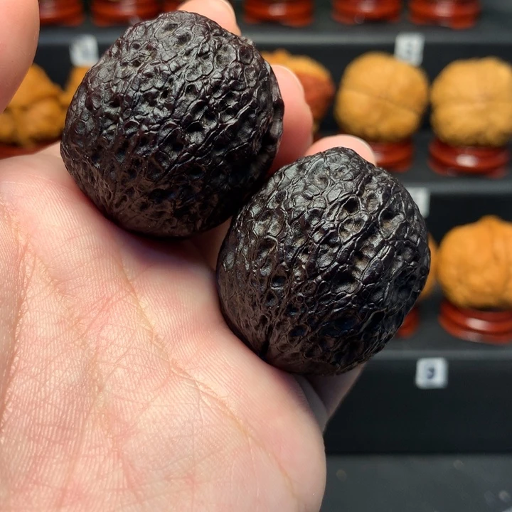 文玩核桃把件41地闷巨石龙蛋