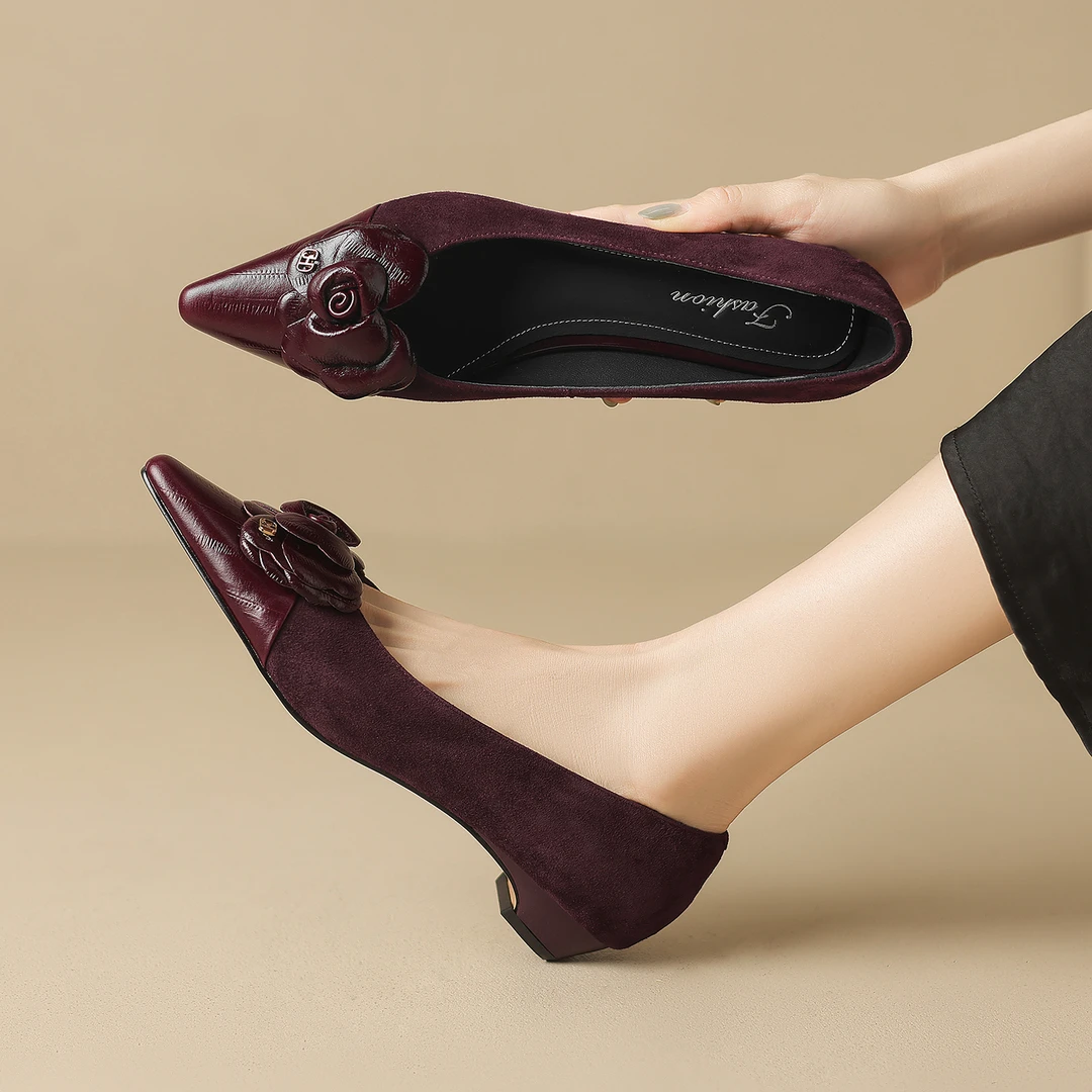 2.5cm粗跟尖头花朵单鞋女复古风百搭浅口工作鞋时尚真皮气质女鞋