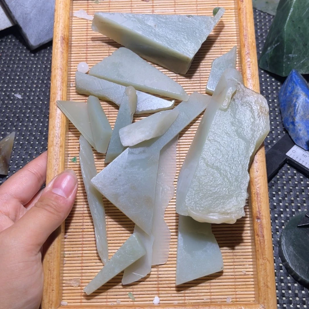 未镶嵌和田玉（子料）挂件