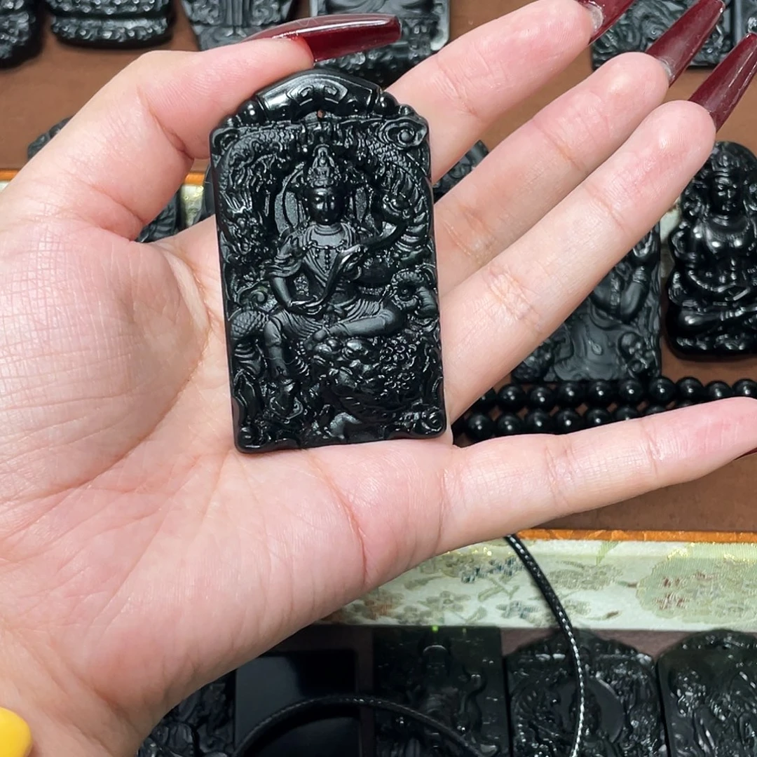 斌***蛇纹石玉未镶嵌颈饰