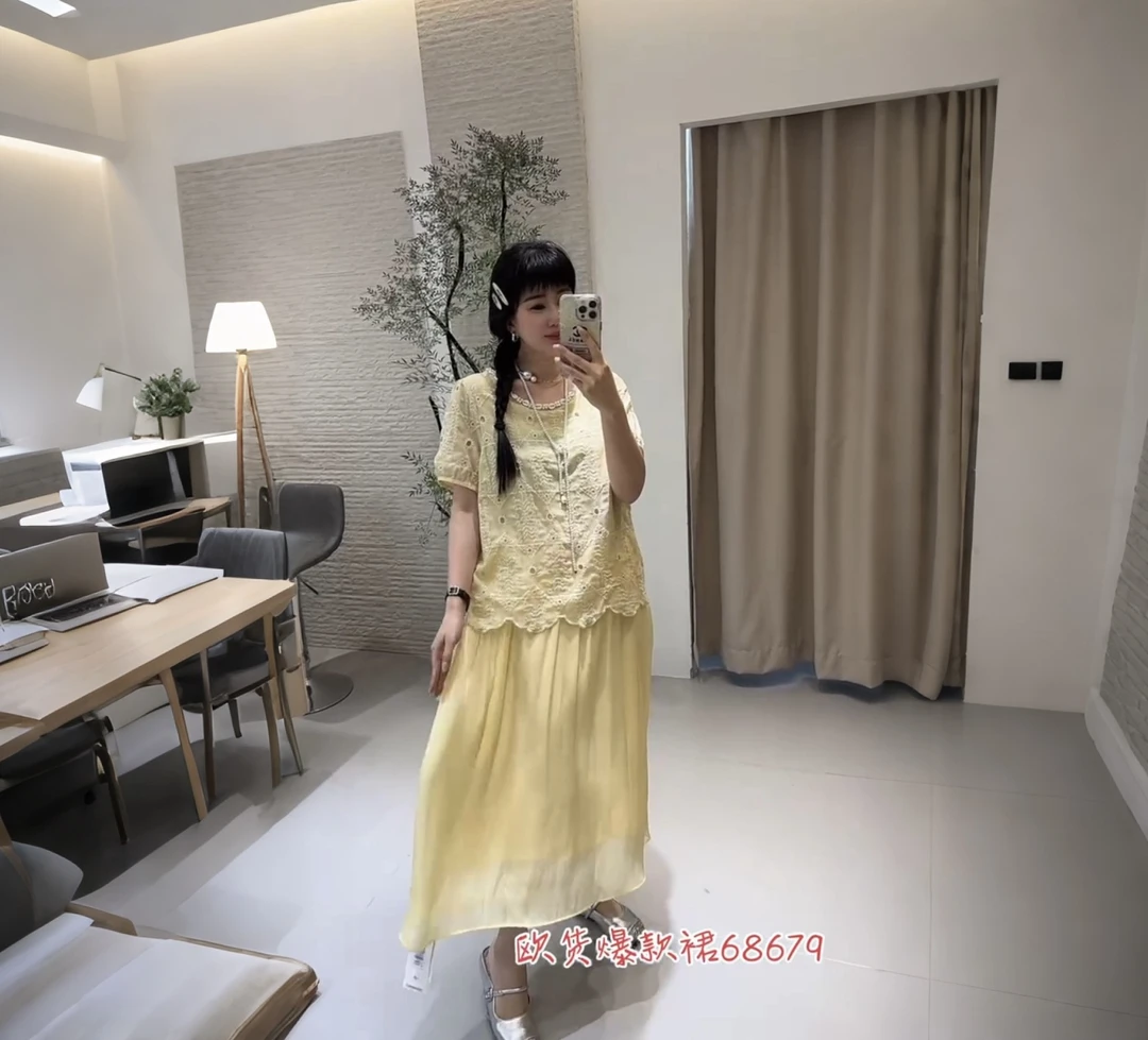 流依涵68679夏季新款法式温柔风方领钩花镂空蕾丝拼接显瘦连衣裙