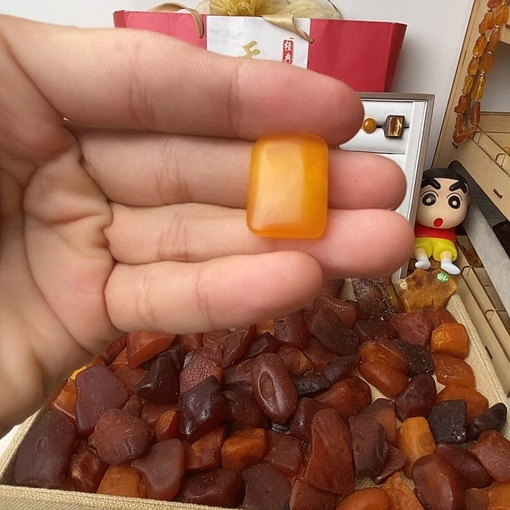 裸石琥珀未镶嵌蜜蜡