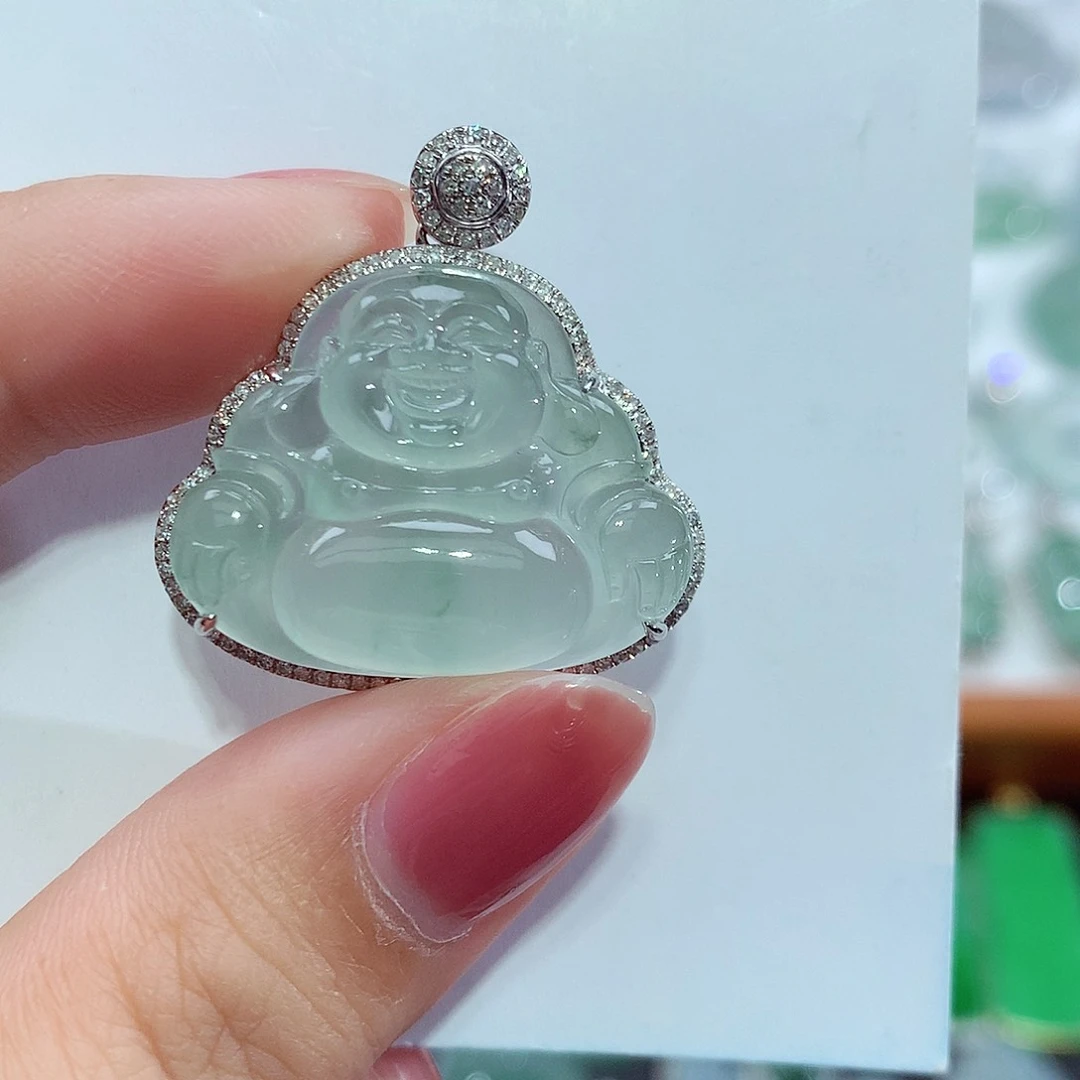 翡翠18K金镶嵌颈饰佛