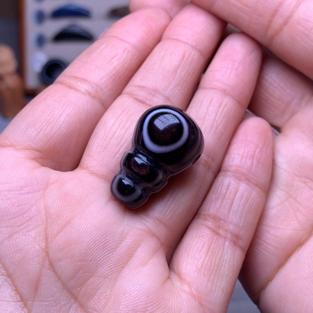 【闪购商品】玛瑙/玉髓珠宝奇石未镶嵌三***帅