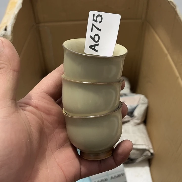 孤***由茶具默认微瑕瓷器、茶具、壶、摆件，介意勿拍