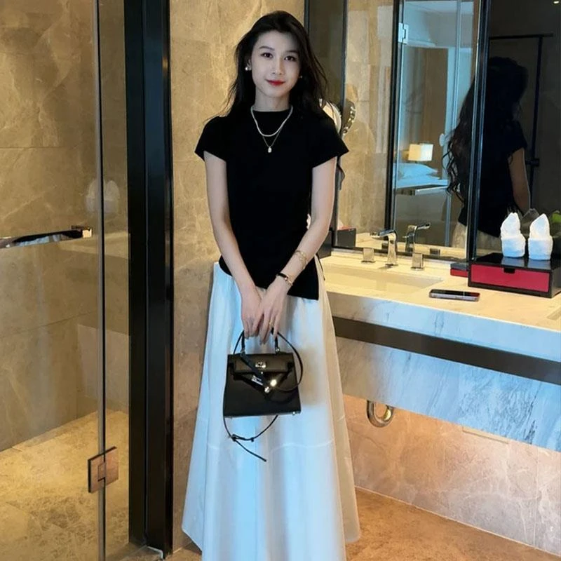 2025夏季时尚百搭两穿抽绳修身短袖衫+半身摆裙修身遮胯显瘦套装