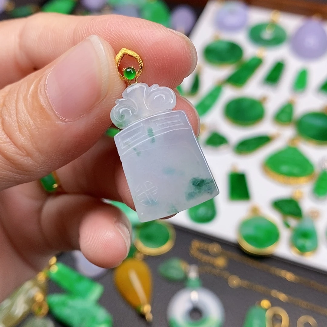 翡翠18K金镶嵌吊坠(不含链)