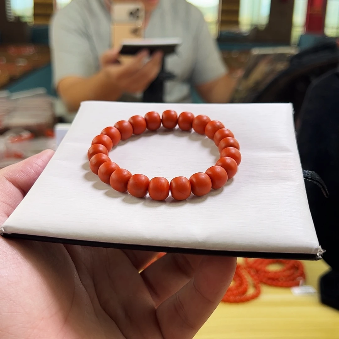 南红玛瑙未镶嵌手链
