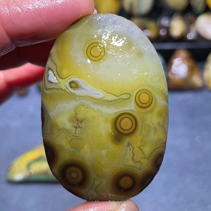 玛瑙/玉髓未镶嵌珠宝奇石