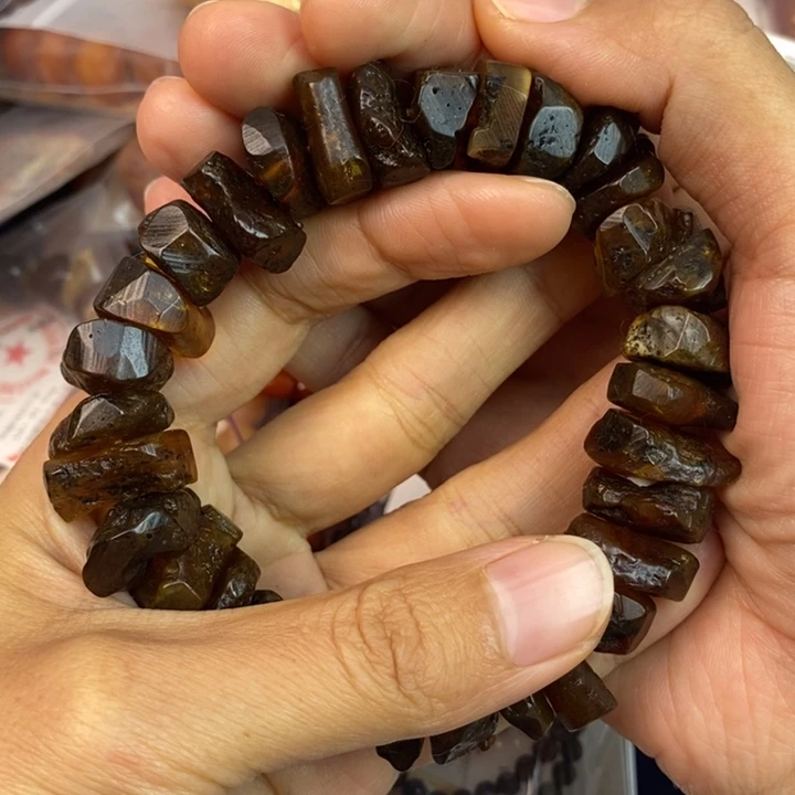 琥珀未镶嵌珠宝奇石