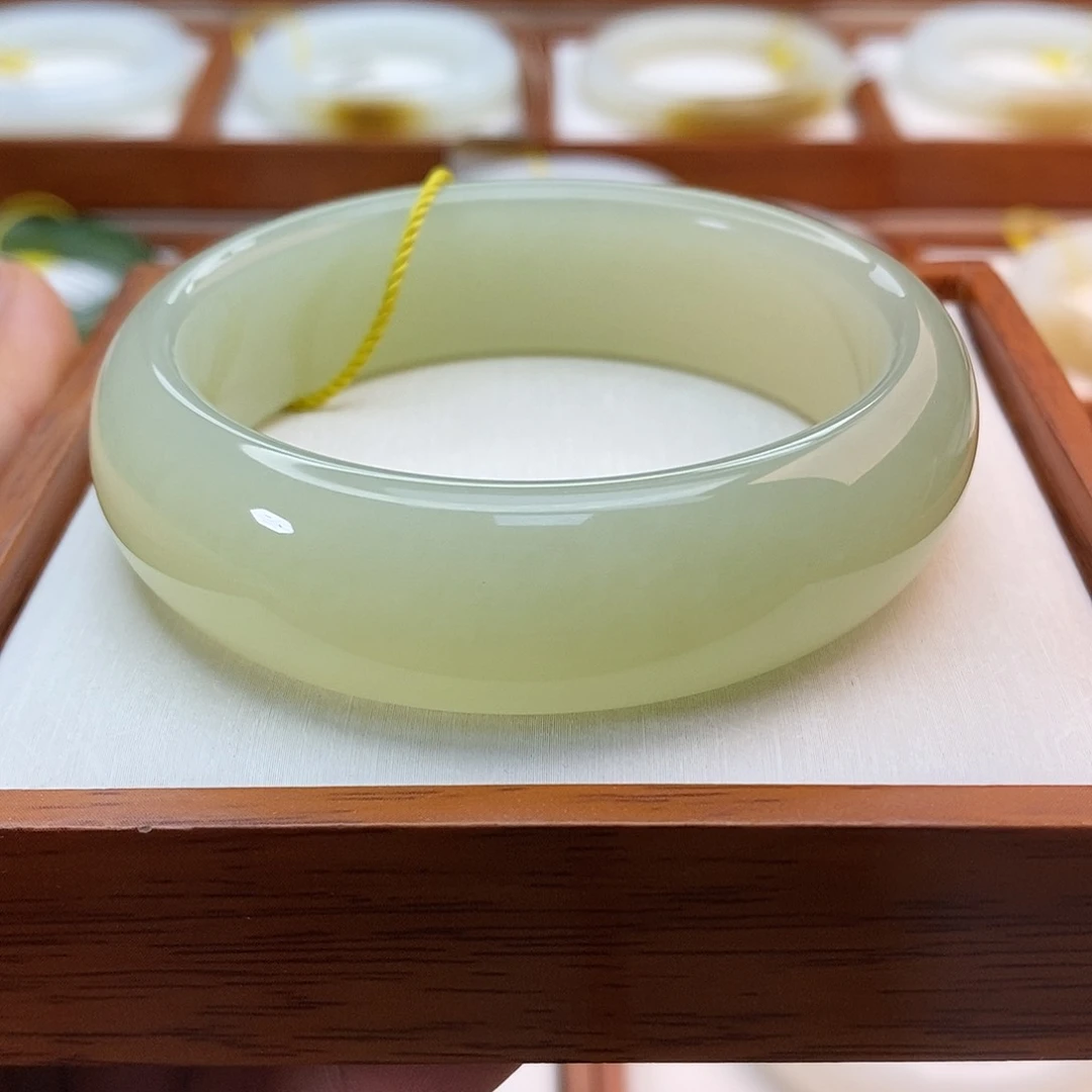 手链未镶嵌和田玉（白玉）