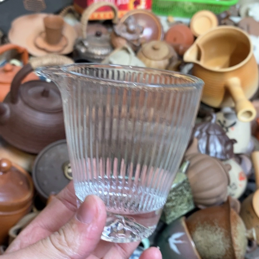 盖碗冲泡后汤色的时候你可以