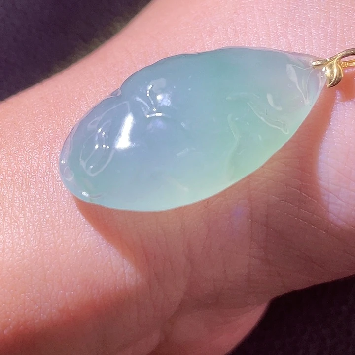 翡翠18K金镶嵌颈饰翡翠