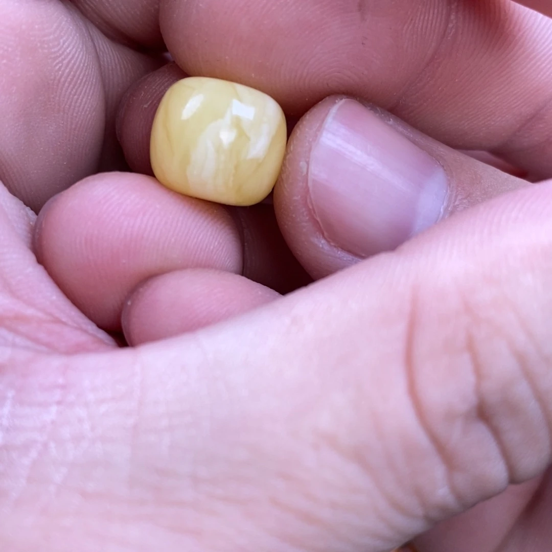 蜜蜡裸石未镶嵌张****海