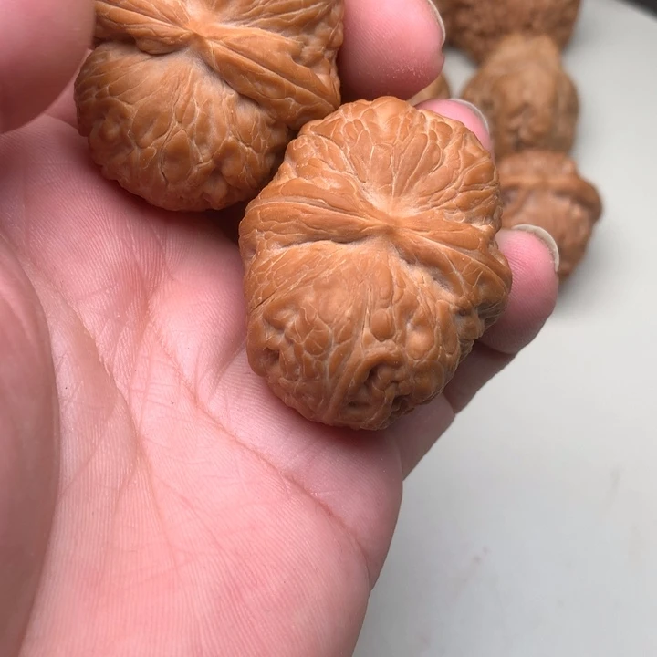 彭***杰吊坠文玩核桃元宝