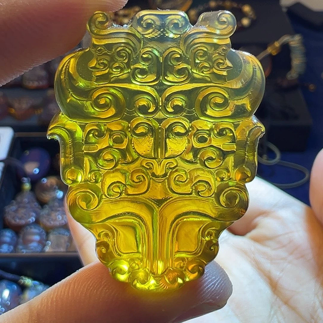 琥珀未镶嵌裸石仿古牛
