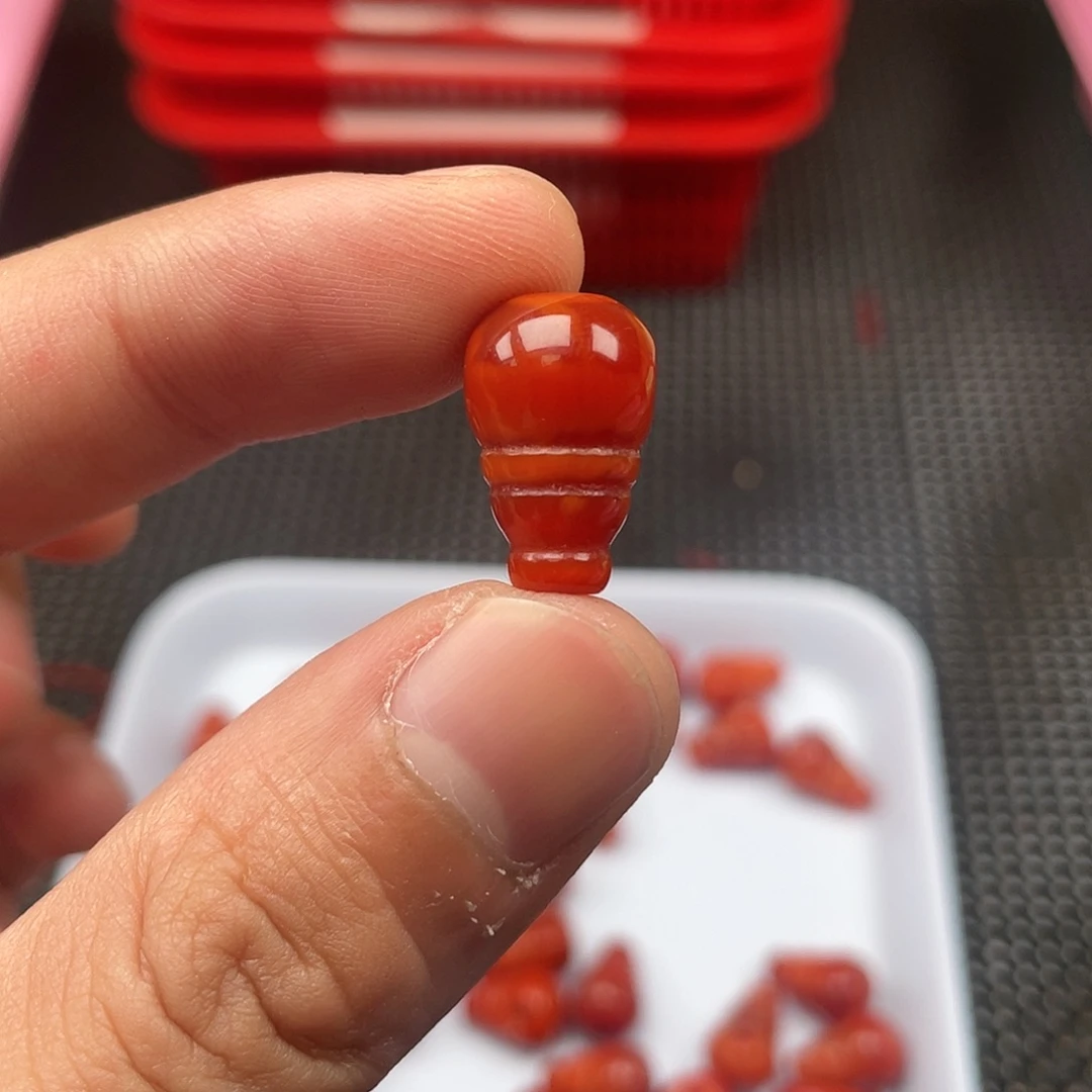 南红玛瑙11*17柿子红三通一颗 6号未镶嵌