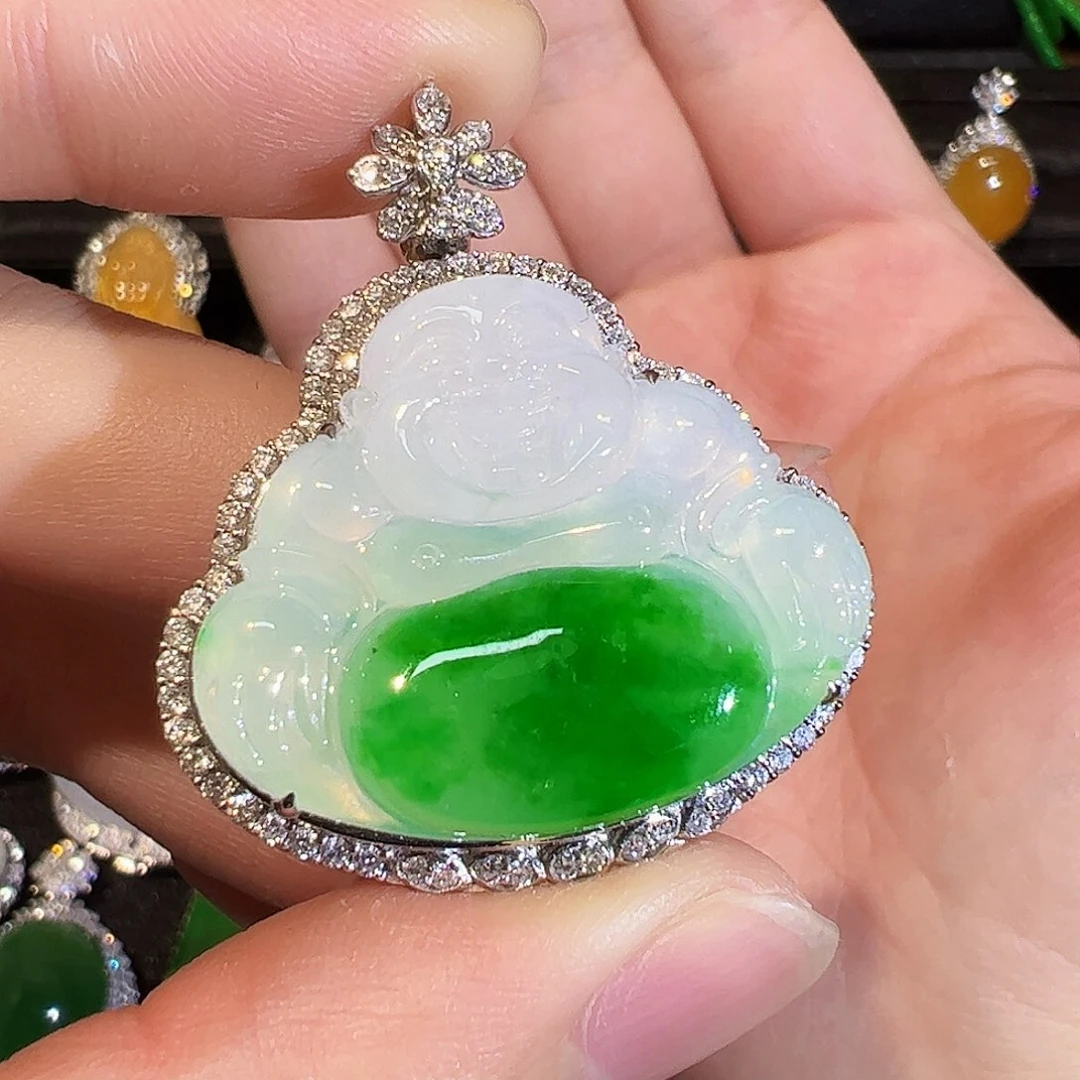 翡翠颈饰18K金镶嵌佛公