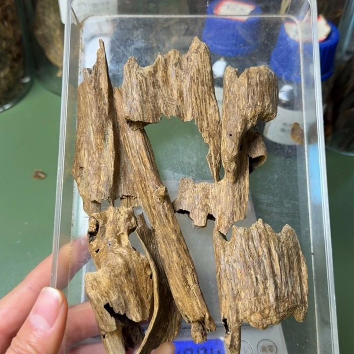 沉香手把件妖**也香港天然野土沉虫漏沉香老香原料块料30克