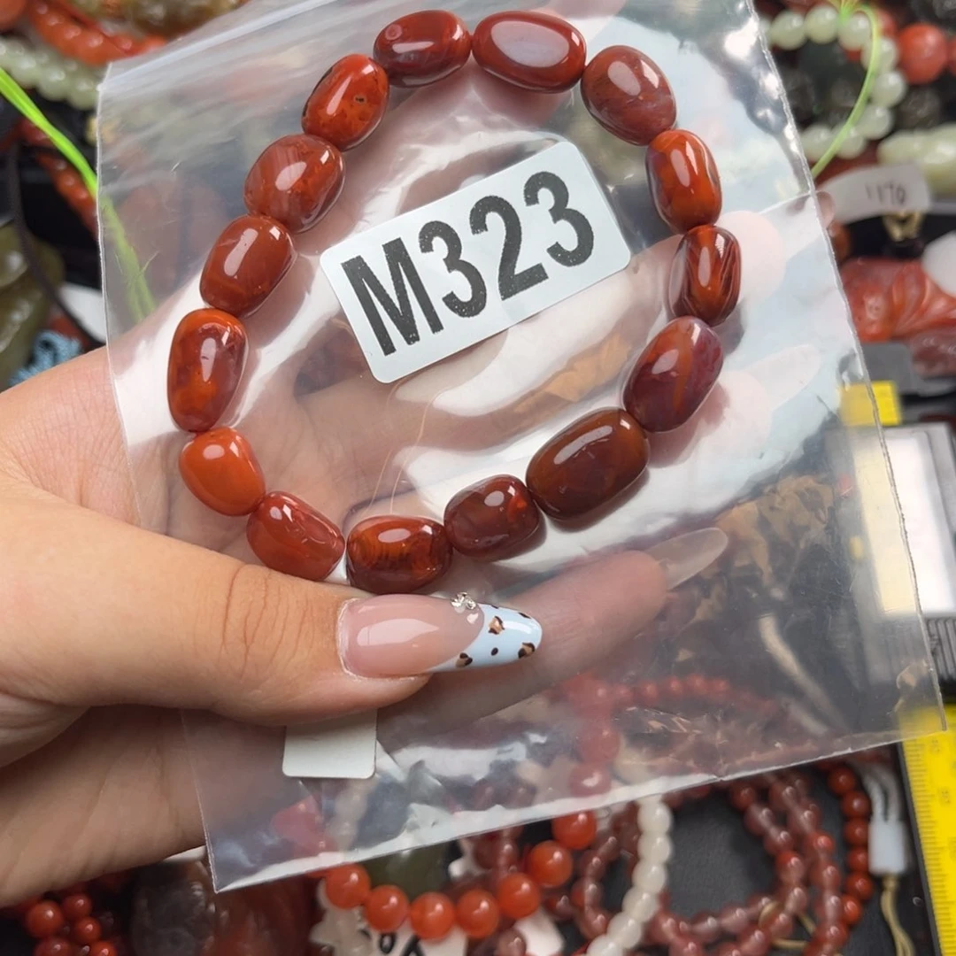 南红玛瑙未镶嵌珠宝奇石