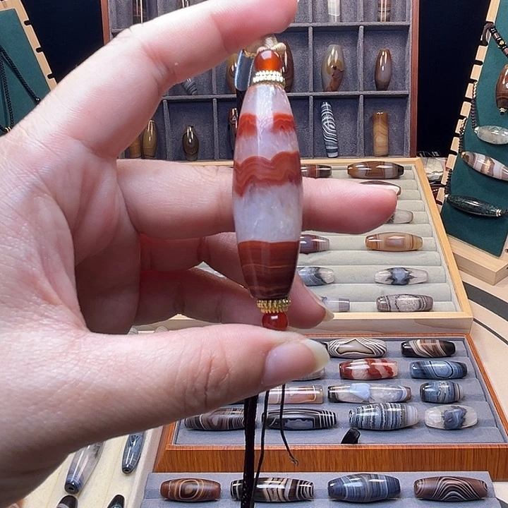 珠***圆玛瑙/玉髓合金颈饰