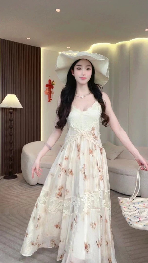 【石潇潇专属】大摆收腰显瘦拼接蕾丝长款吊带连衣裙春夏女