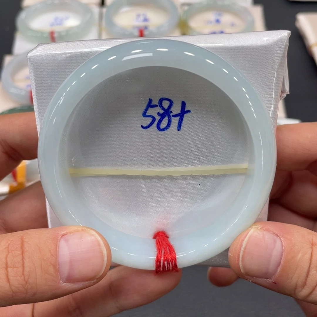 未镶嵌手镯翡翠翡翠