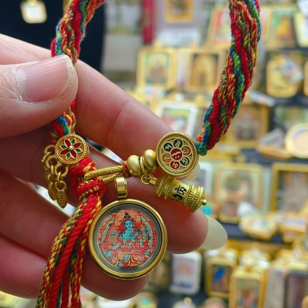 吊坠唐卡等多种形式的艺术形式的