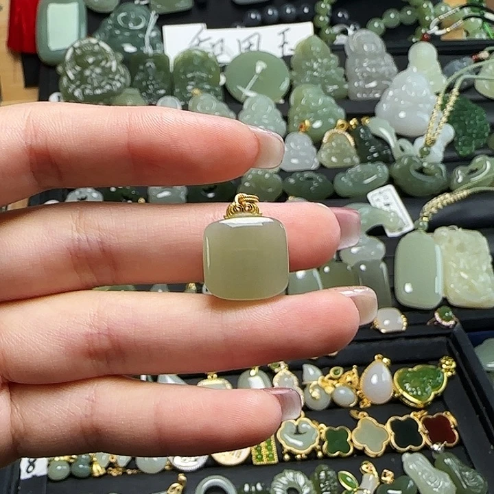 颈饰银S925镶嵌和田玉